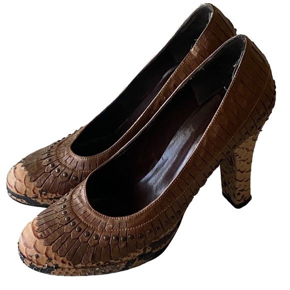 ISABELLA FIORE Leather Kiltie 345 Snake Print 345 Studded Pump Size 7.5 Brown - Picture 1 of 14
